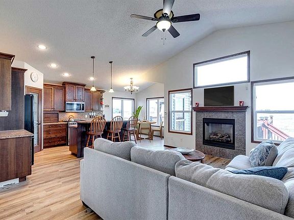 4th image of 203 E Bishop Mews NW