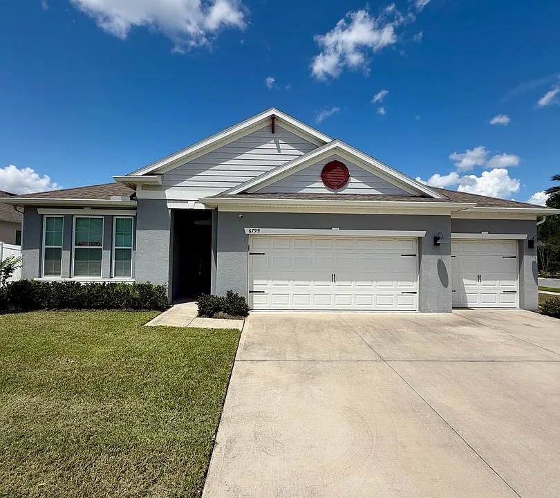6799 Sarus Crane Point