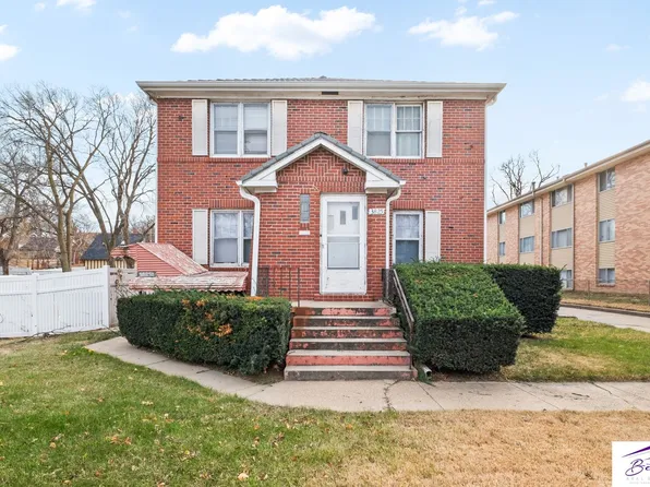 3825 Cuming St 1-3