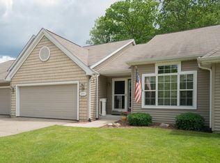 1215 Tanager Ln, Kalamazoo, MI 49009