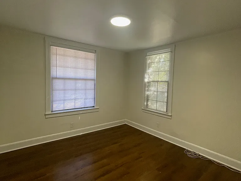 1108 E Central Ave — Photo 4