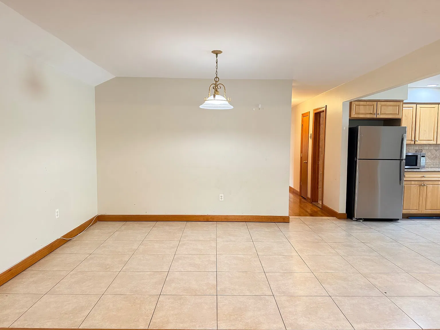 3 bed, 2.0 bath, $3,500 — Photo 4