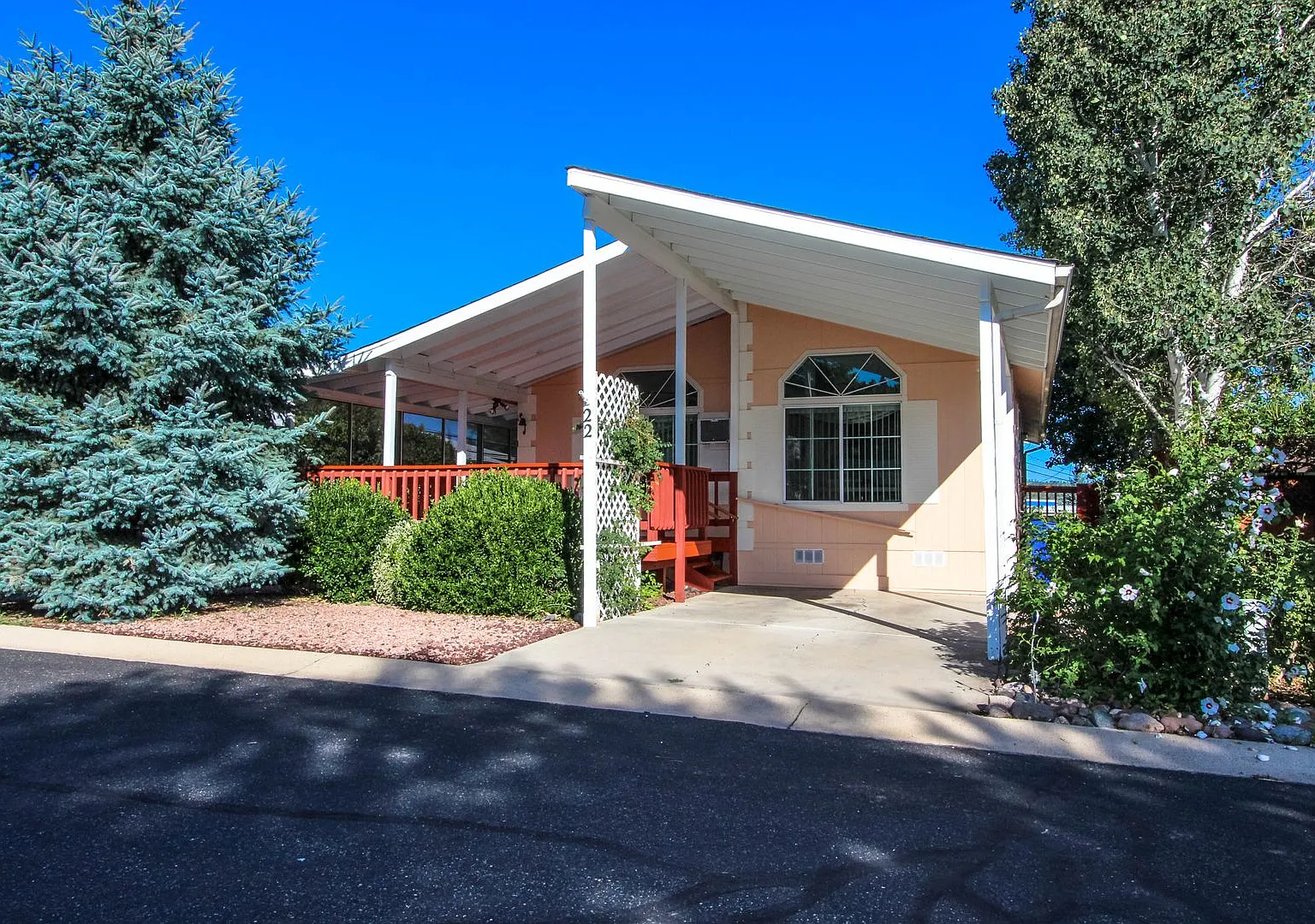 Nice Manufactured Home — Photo 1