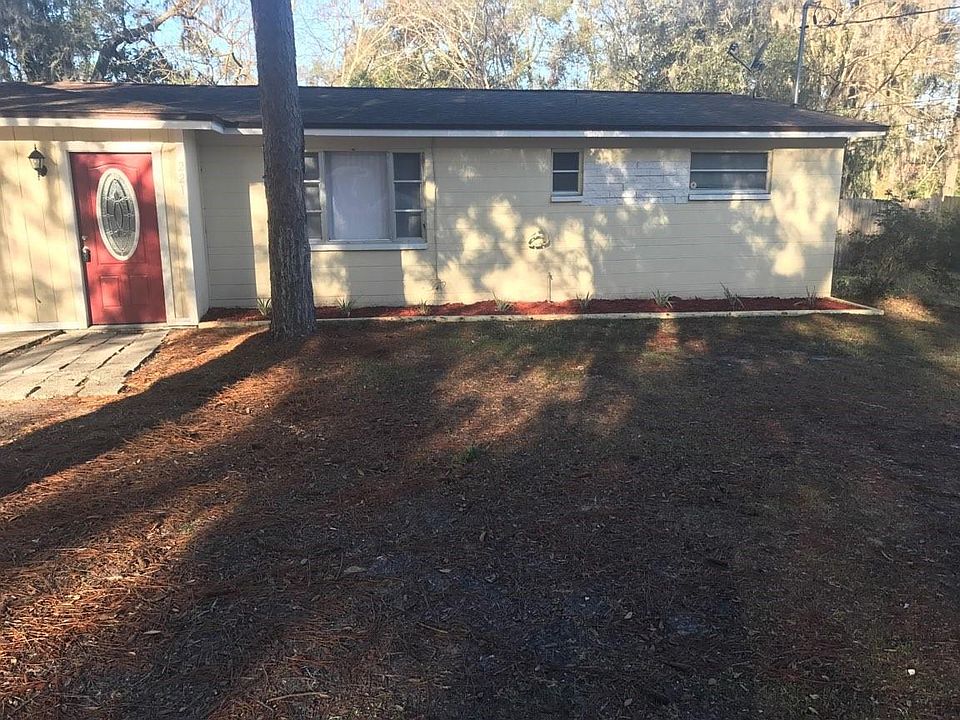 1st image of 221 Canis Dr W
