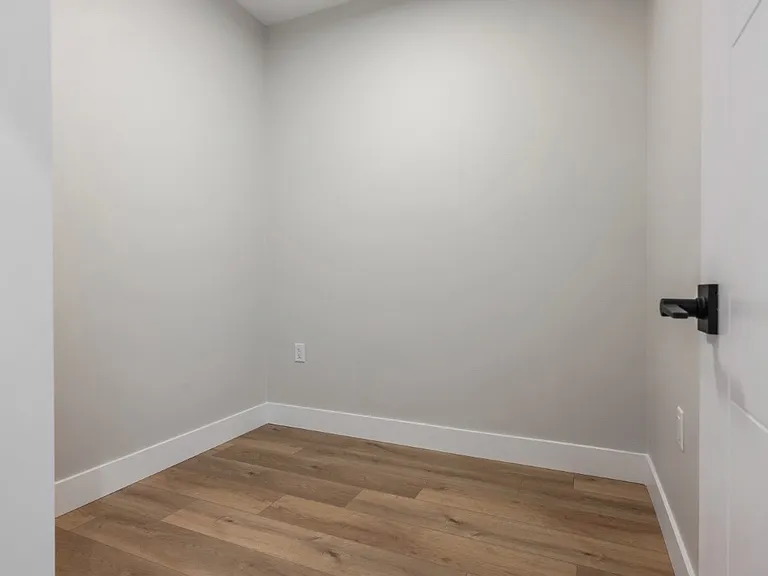 5545 Vedder Rd — Photo 10