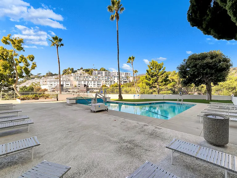 17350 W Sunset Blvd #204 — Photo 13