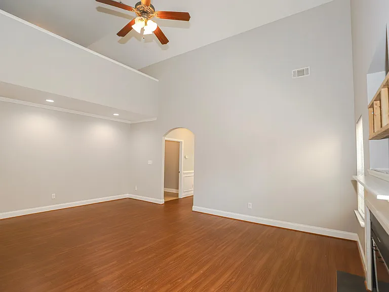 4453 Galway Dr — Photo 27