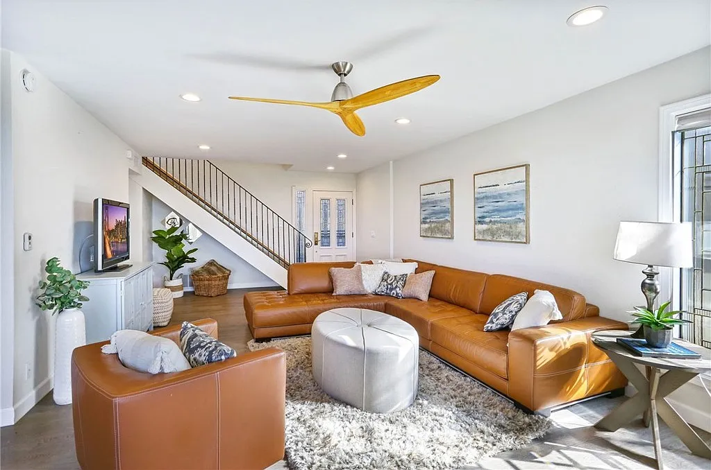 3 bed, 3.0 bath, 1763 sqft, $9,800 — Photo 3