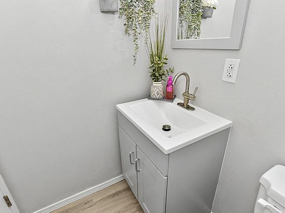 3rd image of 8348 W Cold Spring ROAD