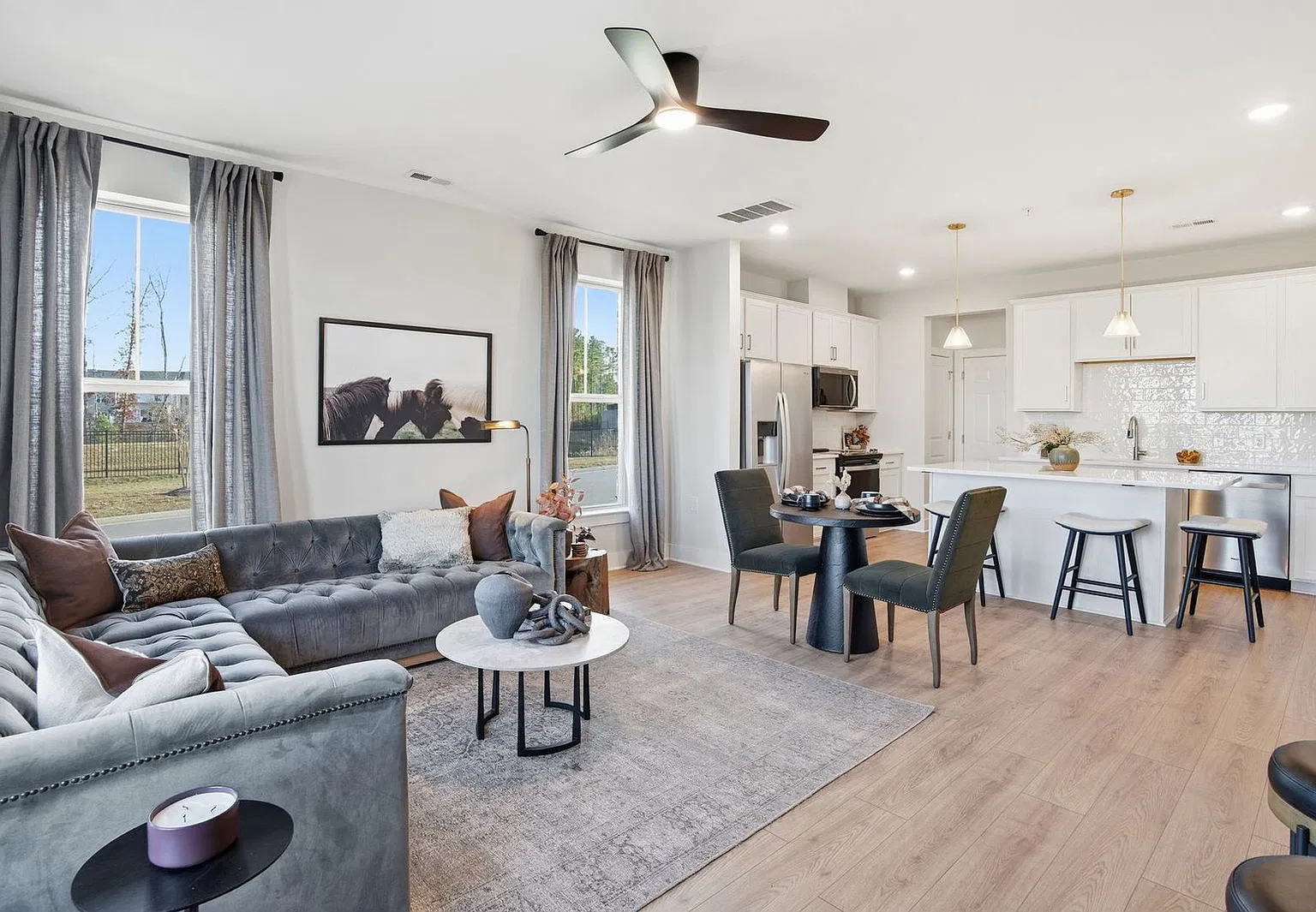 3 bed, 2.5 bath, 1563 sqft, $2,500 — Photo 4