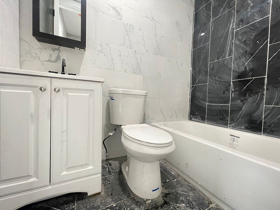2nd image of 324 Old Bergen Rd #2E