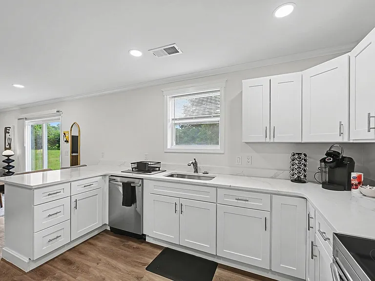 2064 Thimble Creek Dr — Photo 9
