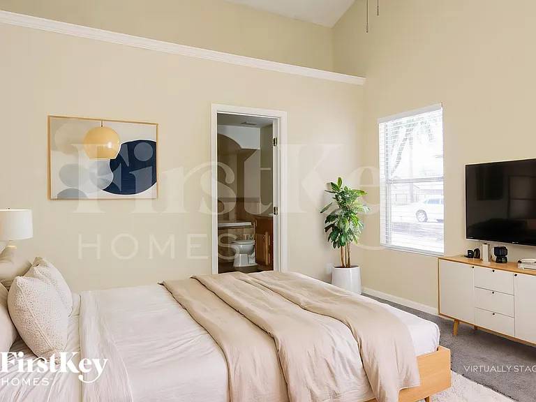 6408 W Grandview Rd — Photo 9