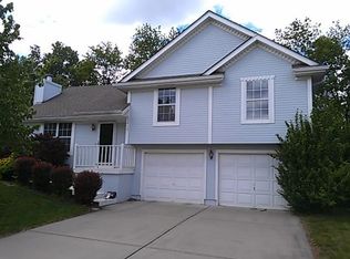 3412 Bryn Mawr Dr, Independence, MO 64057