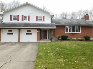 925 Forest Rd, Endwell, NY 13760