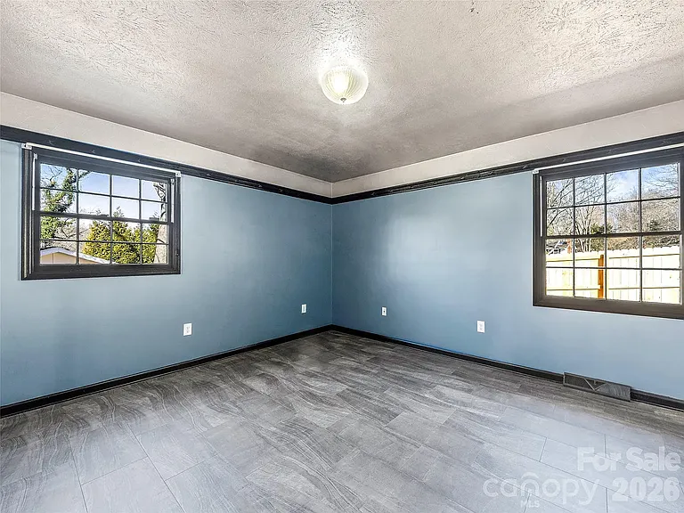34 Southwicke Dr — Photo 9