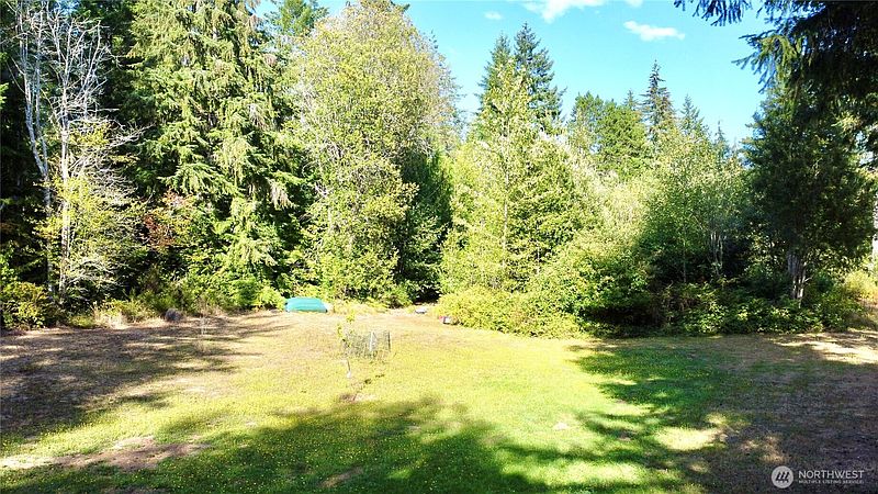 3rd image of 300 E SunsetRidge Road