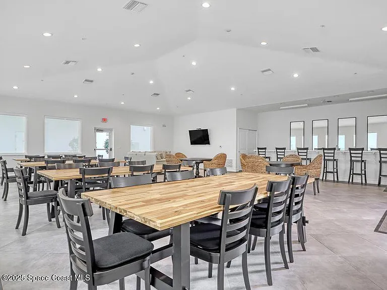 1435 S Harbor City Blvd #703 — Photo 48