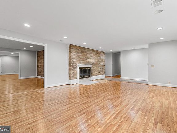 5th image of 17734 Norwood Rd