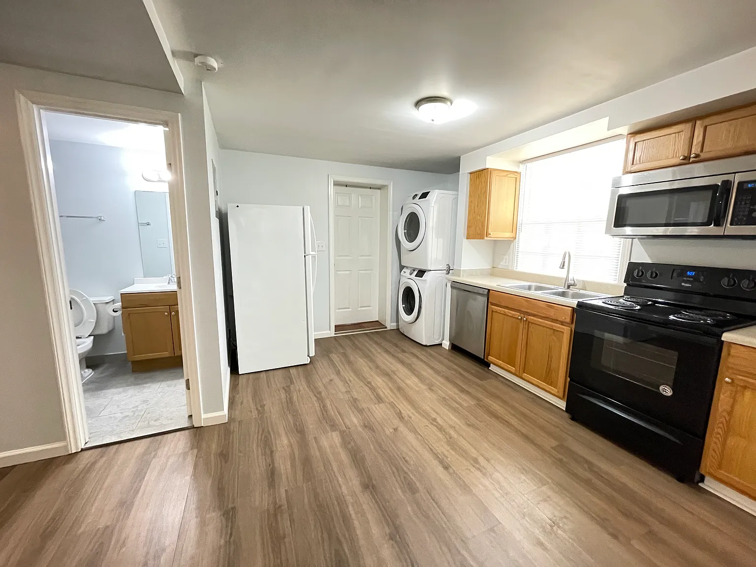 2 bed, $1,080 — Photo 2