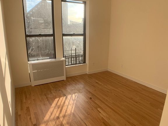 2nd image of 427 Fort Washington Ave #D4