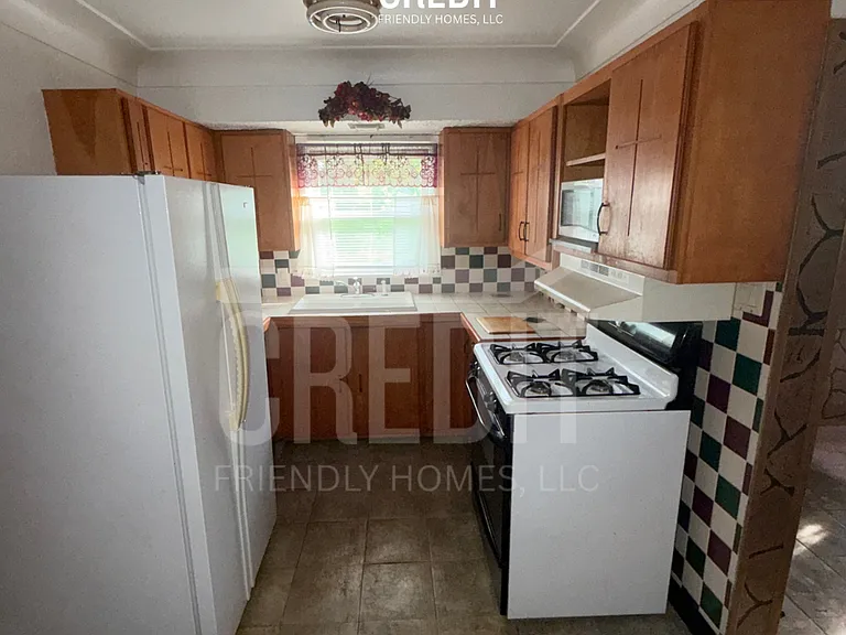 8303 Bluff St — Photo 7