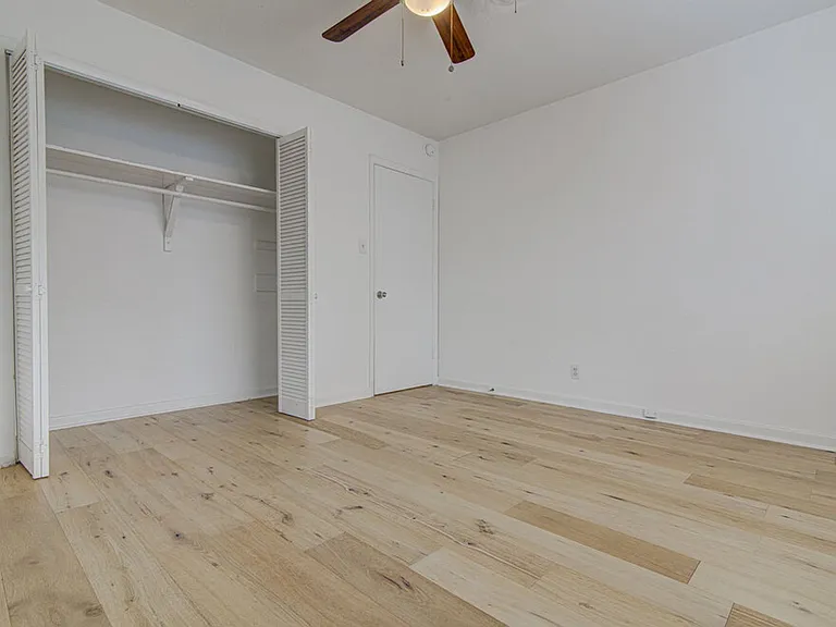 1711 Brentwood St — Photo 16