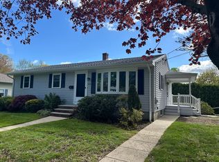 104 Robin Ln, Somerset, MA 02726