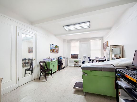 2nd image of 12 W 96th St APT 1B