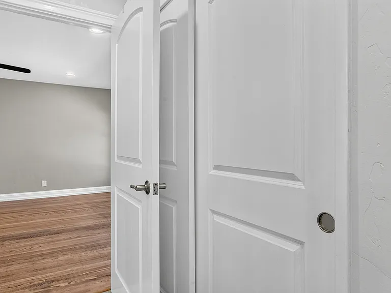 2907 Eccleston Ave — Photo 39