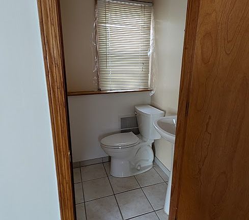 3rd image of 389 Melton Rd