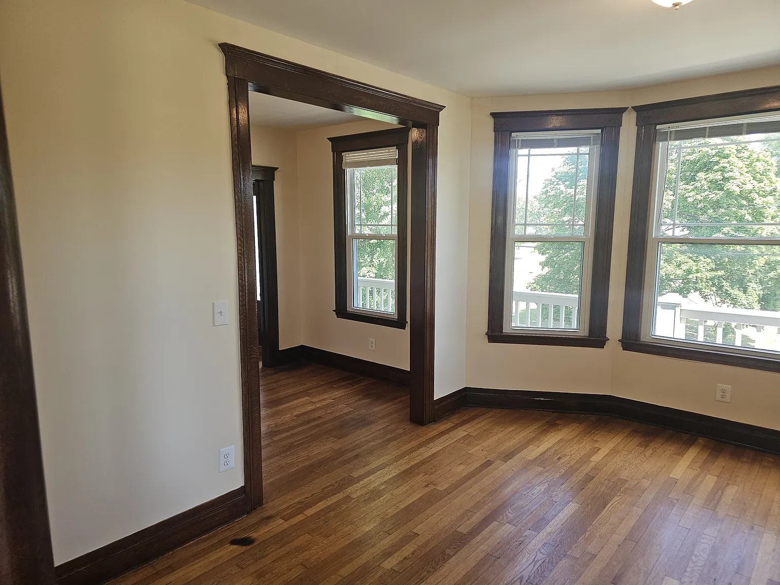 2 bed, 1300 sqft, $1,500 — Photo 4