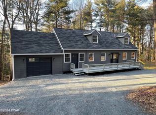 123 Paupack Heights Dr, Paupack, PA 18451