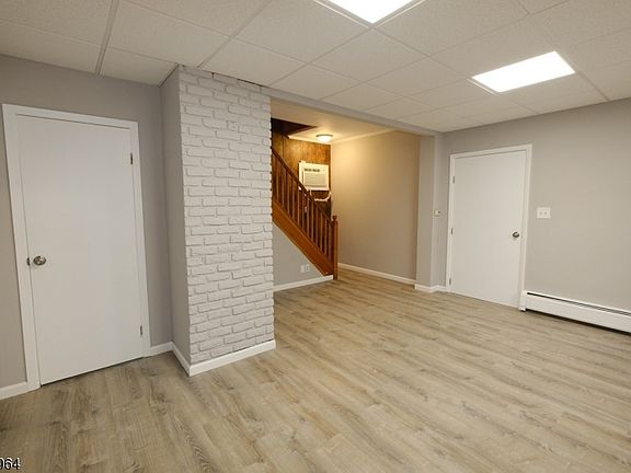 5th image of 1318 State St