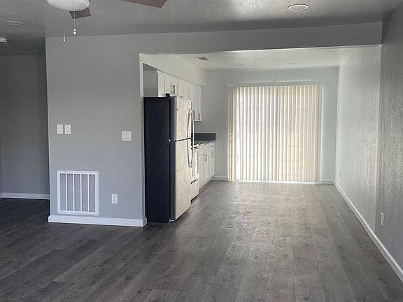 2nd image of 705 W Cambridge Ave APT 104