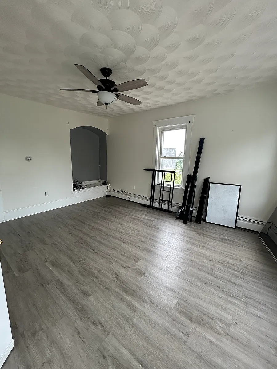 Building Photo - 109 Ferry St #3