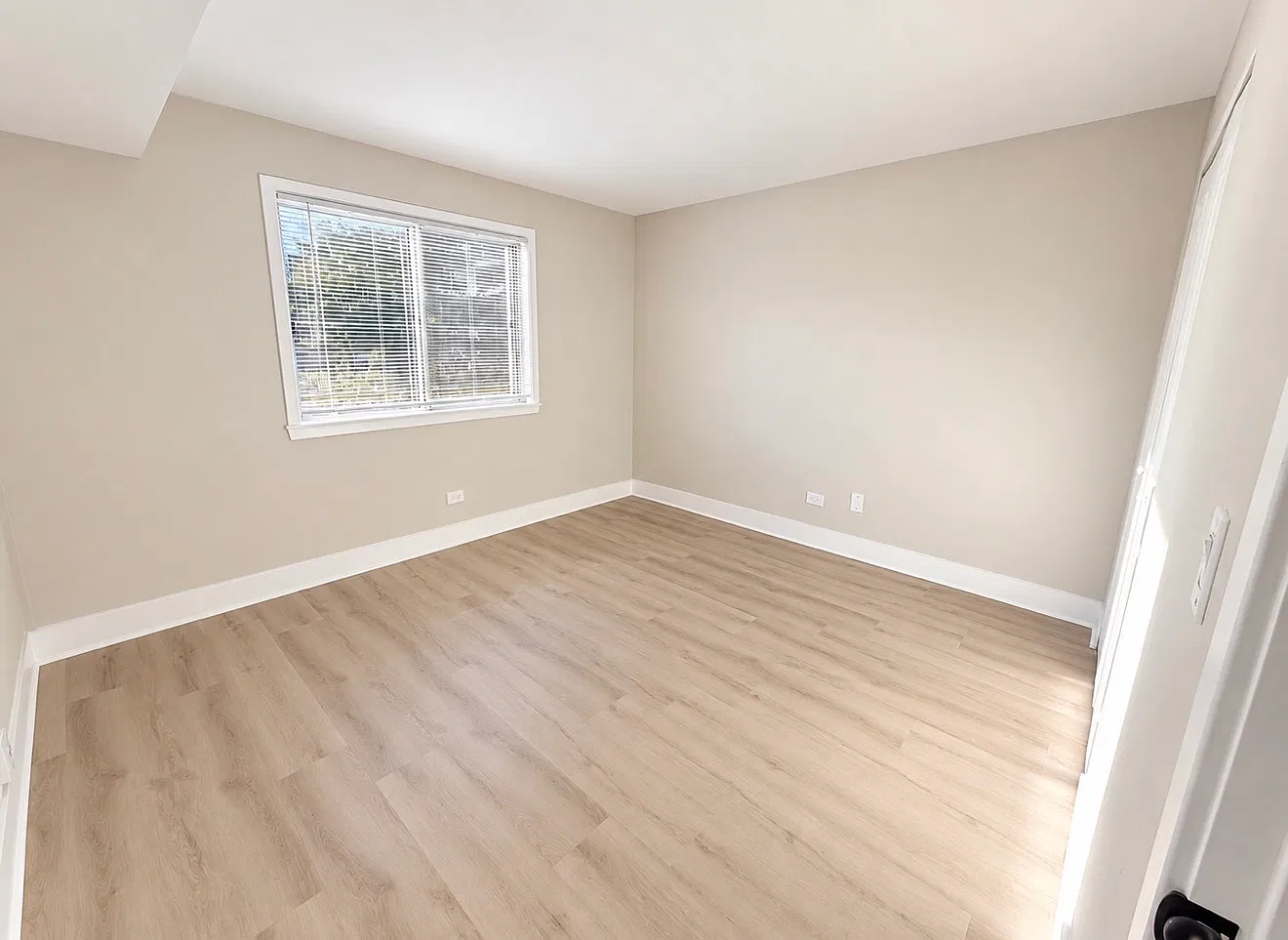 2 bed, 1150 sqft, $2,250 — Photo 2