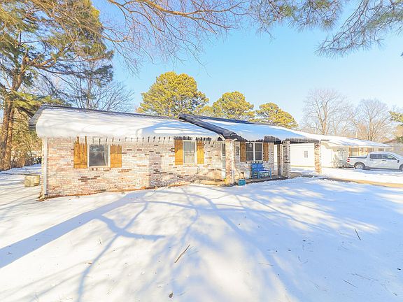 3rd image of 214 Devine St