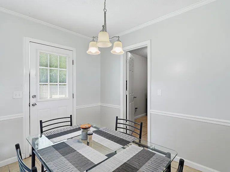 757 Jeanette Cir — Photo 15