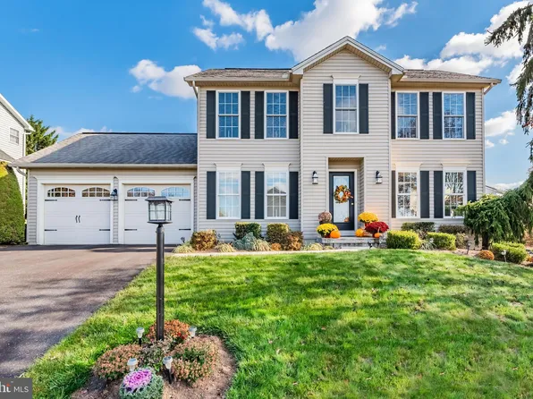 943 Maplewood Ln, Enola, PA 17025