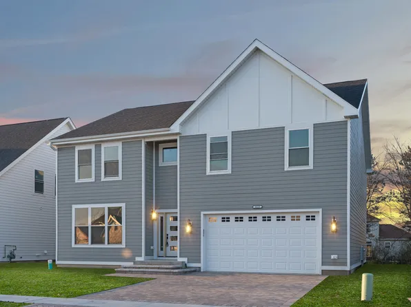 4028 Faith Ln, Saint Charles, IL 60174