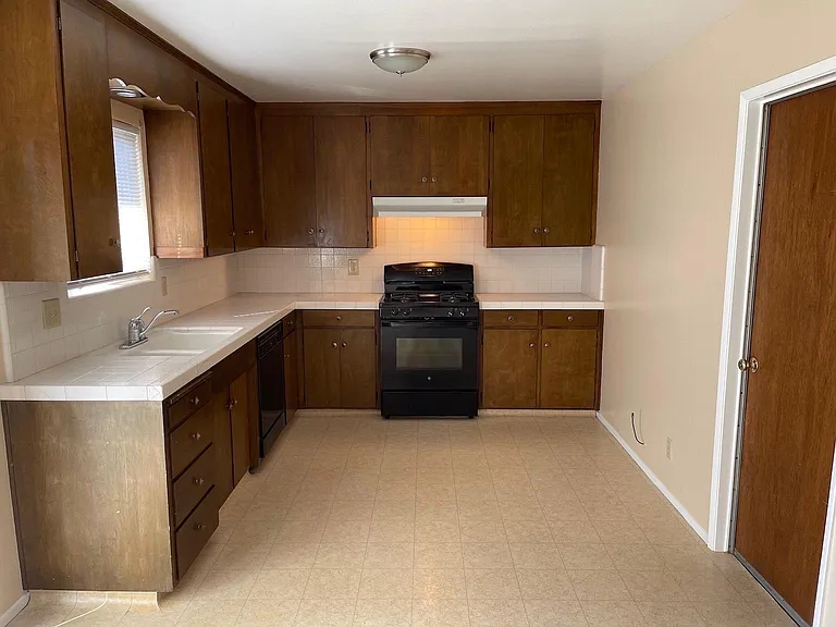 511 Rutledge Dr #511 — Photo 5