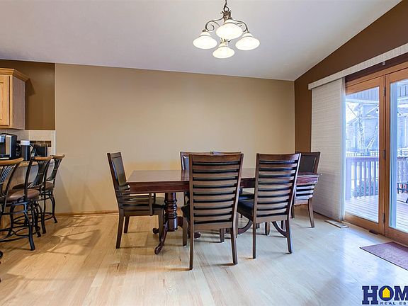 5th image of 9525 Forest Glen Dr