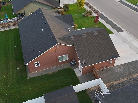 4th image of 1125 E 10th St