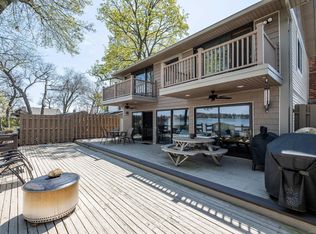 4040 Lark Ave, Waterford, MI 48328