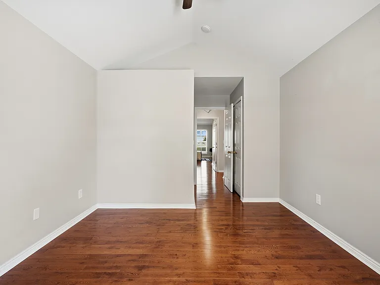 4421 Honeysuckle Dr — Photo 30