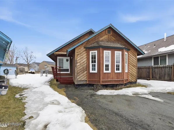 1741 Cedrus Cir, Anchorage, AK 99507