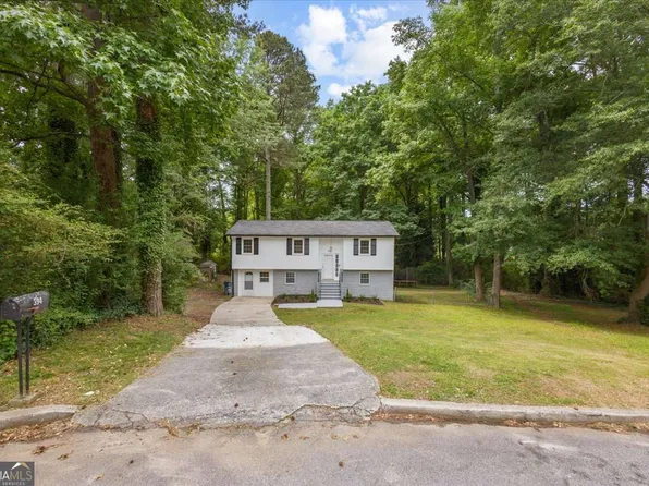 394 Burr Oak Ct, Lawrenceville, GA 30046