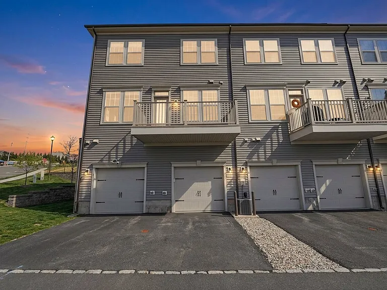 3 Arnold Dr — Photo 4