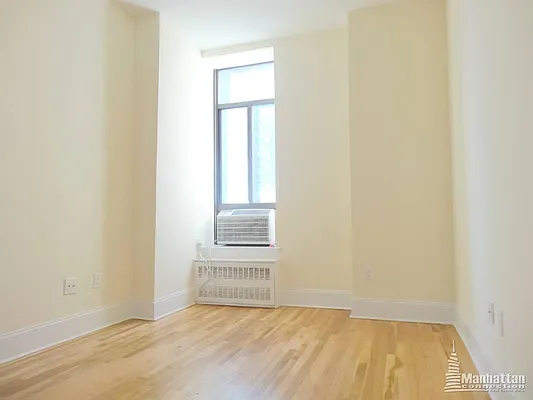 Rented by Manhattan Connection | media 26